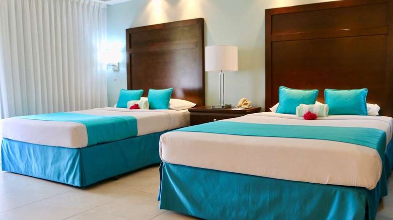 <b>Mount Irvine Bay Resort Room</b>. Images powered by <a href="https://iceportal.shijigroup.com/" title="IcePortal" target="_blank">IcePortal</a>.