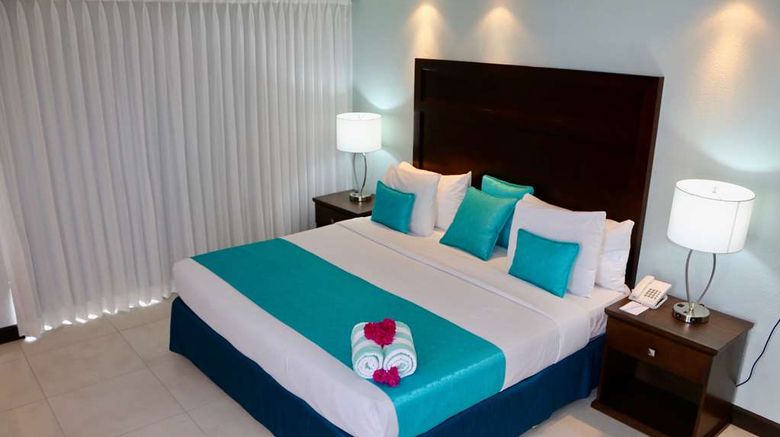 <b>Mount Irvine Bay Resort Suite</b>. Images powered by <a href="https://iceportal.shijigroup.com/" title="IcePortal" target="_blank">IcePortal</a>.