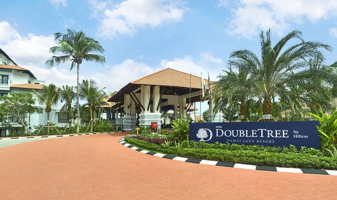 DoubleTree by Hilton Damai Laut Resort Exterior