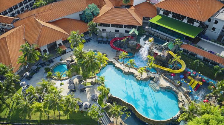 DoubleTree by Hilton Damai Laut Resort Pool