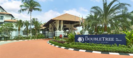 DoubleTree by Hilton Damai Laut Resort Exterior