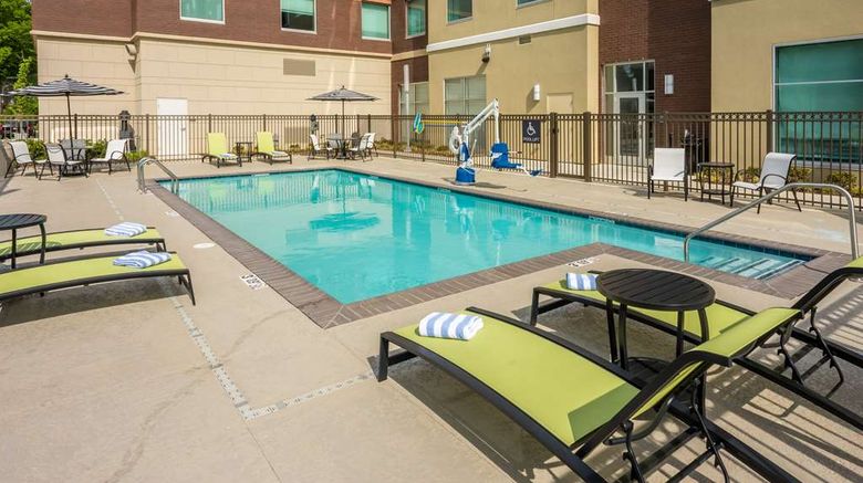 <b>Hilton Garden Inn Memphis E Germantown Pool</b>. Images powered by <a href="https://iceportal.shijigroup.com/" title="IcePortal" target="_blank">IcePortal</a>.