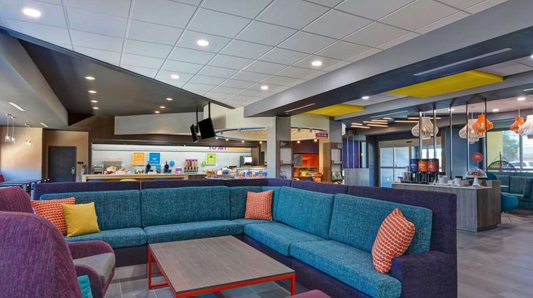 Tru by Hilton Fort Walton Beach Lobby