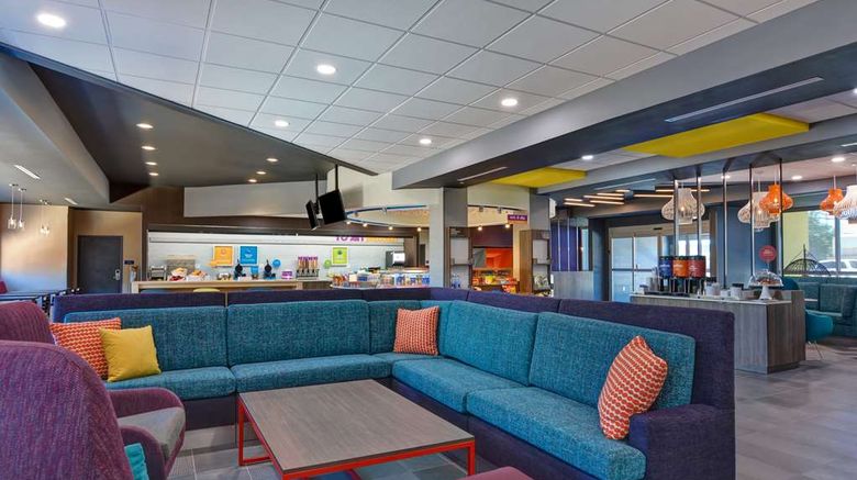 <b>Tru by Hilton Fort Walton Beach Lobby</b>. Images powered by <a href="https://iceportal.shijigroup.com/" title="IcePortal" target="_blank">IcePortal</a>.