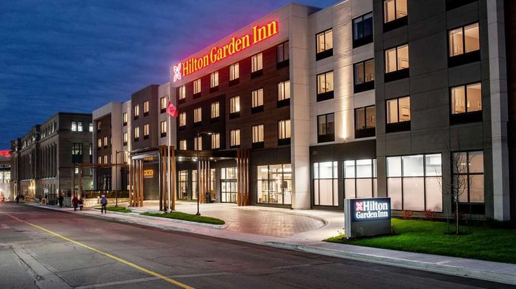 Hilton Garden Inn Moncton Exterior