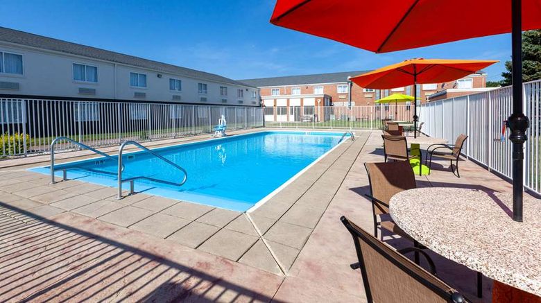 <b>Days Inn by Wyndham Sandusky Cedar Point Pool</b>. Images powered by <a href="https://iceportal.shijigroup.com/" title="IcePortal" target="_blank">IcePortal</a>.