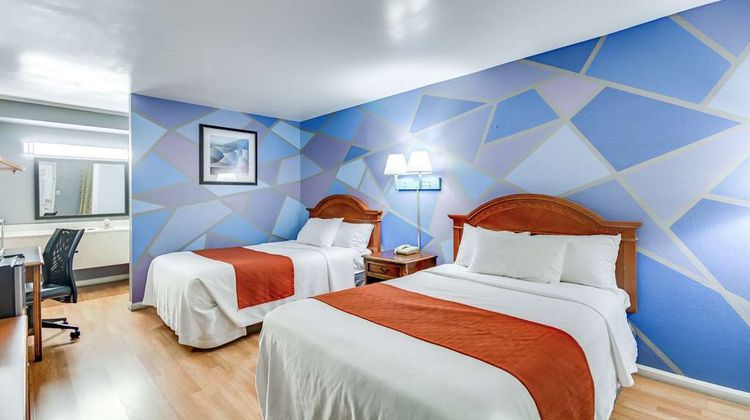 Knights Inn, Berea Room