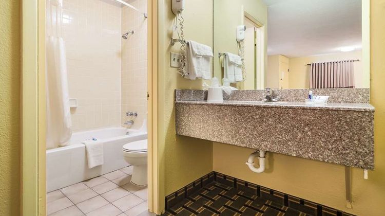 Rodeway Inn Lincoln Room