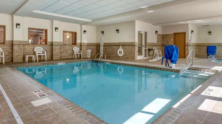 Comfort Inn & Suites Dover Pool