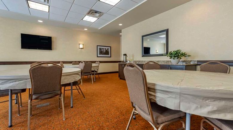 <b>Comfort Inn & Suites Dover Meeting</b>. Images powered by <a href="https://iceportal.shijigroup.com/" title="IcePortal" target="_blank">IcePortal</a>.