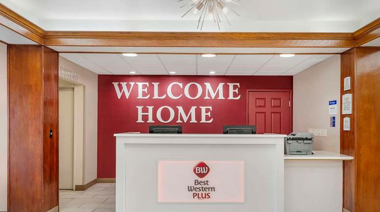 Best Western Plus Riata Lobby