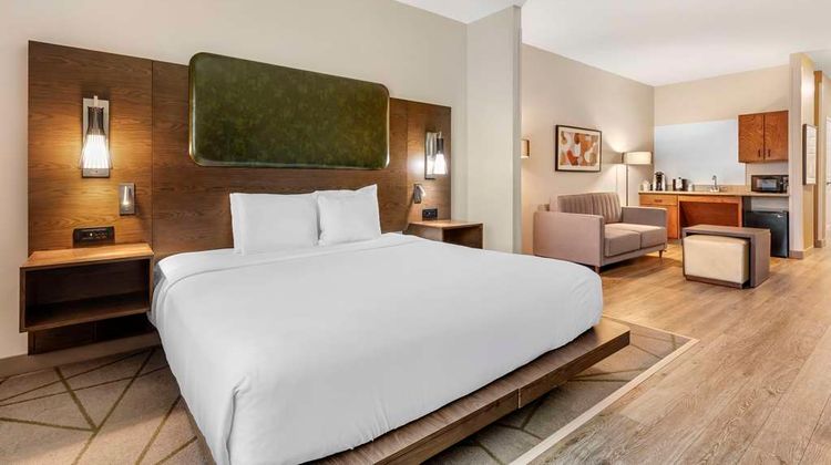 Best Western Plus Riata Room