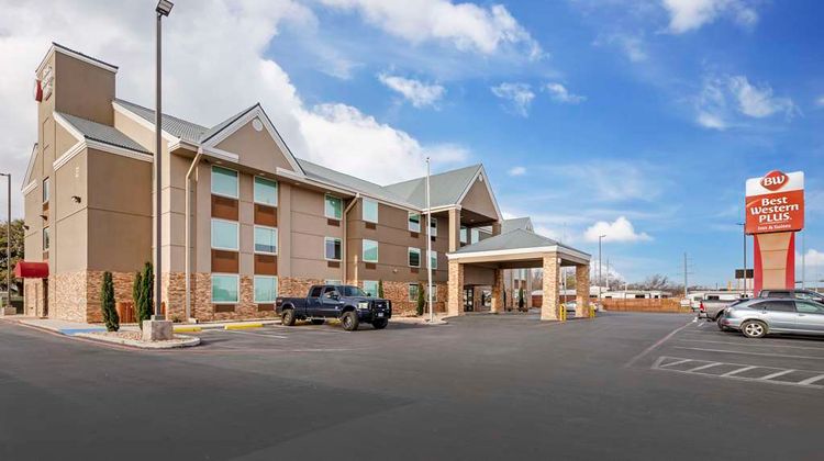 Best Western Plus Riata Exterior