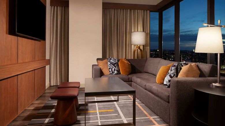 <b>Grand Hyatt Nashville Suite</b>. Images powered by <a href="https://iceportal.shijigroup.com/" title="IcePortal" target="_blank">IcePortal</a>.