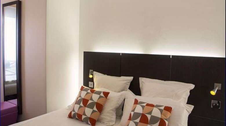 <b>Hotel Le 55 Montparnasse Room</b>. Images powered by <a href="https://iceportal.shijigroup.com/" title="IcePortal" target="_blank">IcePortal</a>.