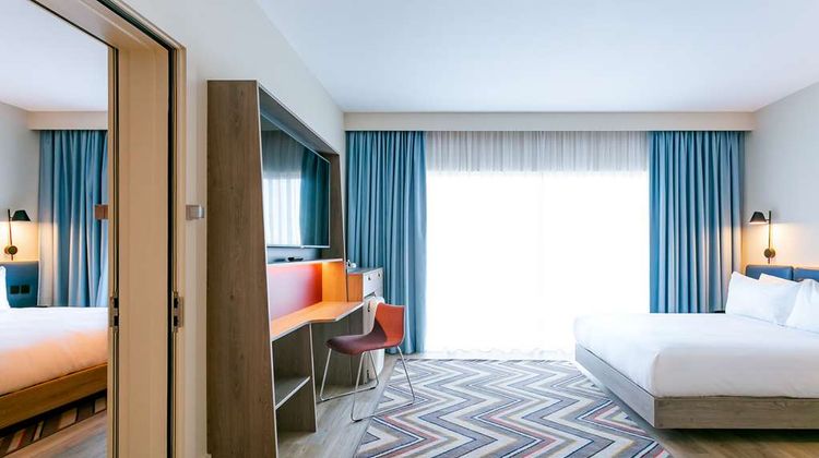 Hampton by Hilton Blackburn Room