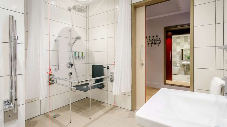 Hampton by Hilton Blackburn Room