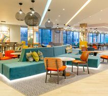 Hampton by Hilton Blackburn Lobby