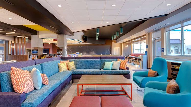 <b>Tru by Hilton Grantville Lobby</b>. Images powered by <a href="https://iceportal.shijigroup.com/" title="IcePortal" target="_blank">IcePortal</a>.