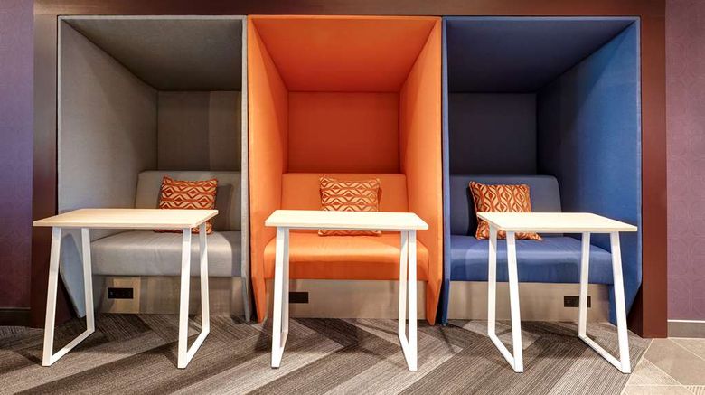 <b>Tru by Hilton Grantville Lobby</b>. Images powered by <a href="https://iceportal.shijigroup.com/" title="IcePortal" target="_blank">IcePortal</a>.