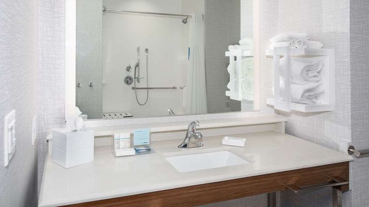 Hampton Inn & Suites Watsonville Room