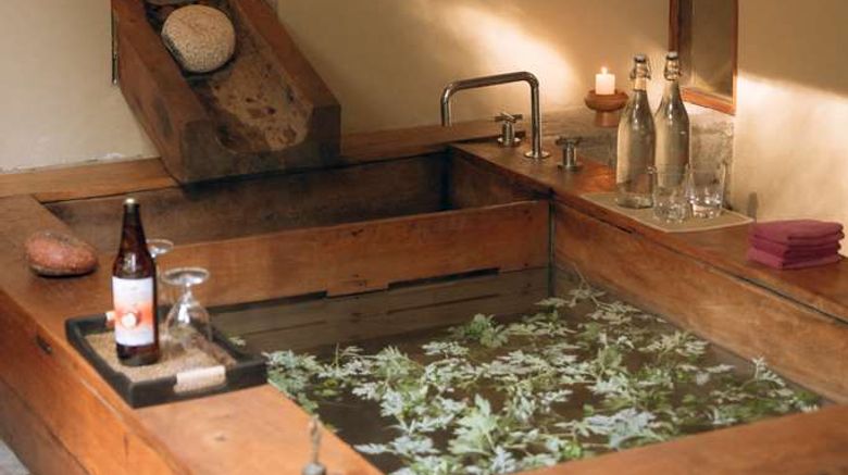 <b>Amankora Thimphu Spa</b>. Images powered by <a href="https://iceportal.shijigroup.com/" title="IcePortal" target="_blank">IcePortal</a>.