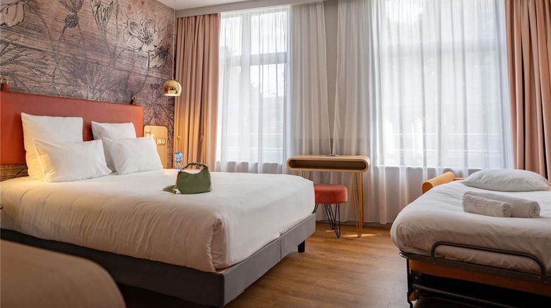 <b>Mercure Saint-Omer Centre Gare Room</b>. Images powered by <a href="https://iceportal.shijigroup.com/" title="IcePortal" target="_blank">IcePortal</a>.