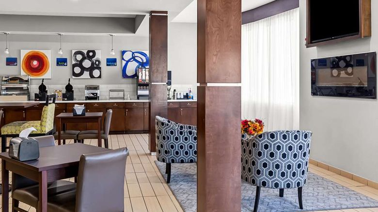<b>Best Western St. Louis Airport North Restaurant</b>. Images powered by <a href="https://iceportal.shijigroup.com/" title="IcePortal" target="_blank">IcePortal</a>.