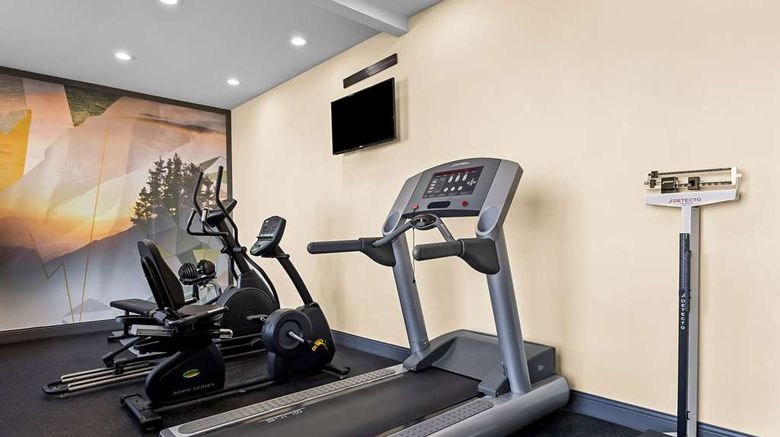 <b>Best Western St. Louis Airport North Health</b>. Images powered by <a href="https://iceportal.shijigroup.com/" title="IcePortal" target="_blank">IcePortal</a>.