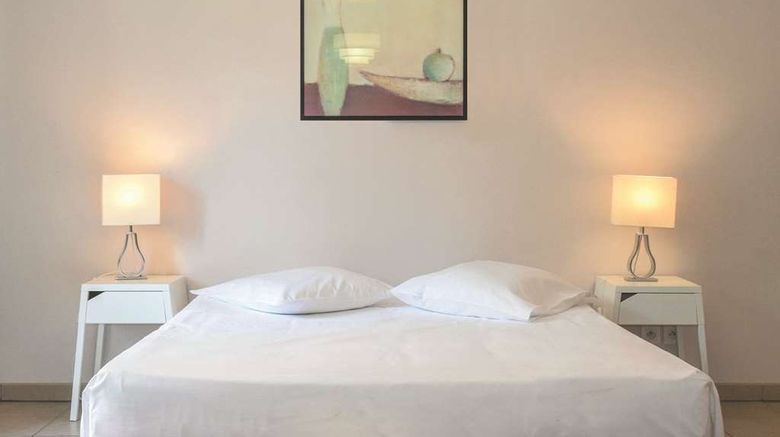 <b>ResidHotel Toulouse Centre Room</b>. Images powered by <a href="https://iceportal.shijigroup.com/" title="IcePortal" target="_blank">IcePortal</a>.
