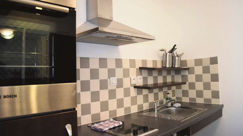 <b>ResidHotel Toulouse Centre Restaurant</b>. Images powered by <a href="https://iceportal.shijigroup.com/" title="IcePortal" target="_blank">IcePortal</a>.