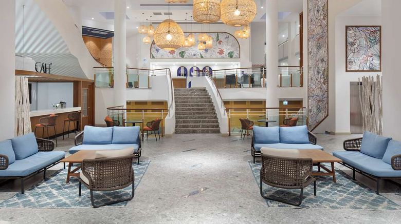 <b>DoubleTree by Hilton Isil Club Resort Lobby</b>. Images powered by <a href="https://iceportal.shijigroup.com/" title="IcePortal" target="_blank">IcePortal</a>.