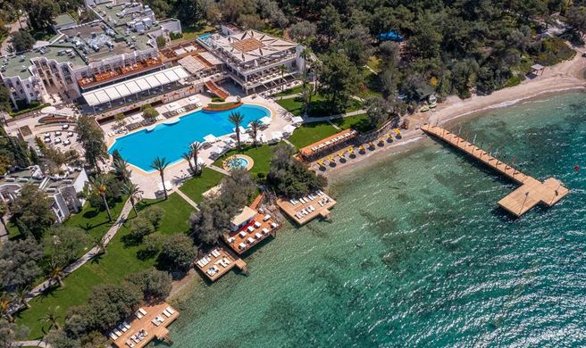 DoubleTree by Hilton Isil Club Resort Exterior