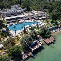 DoubleTree by Hilton Isil Club Resort