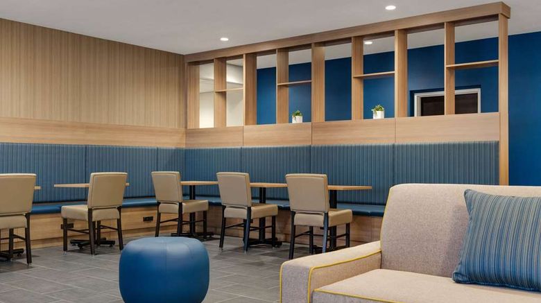 <b>Microtel Inn & Stes by Wyndham Gambrills Lobby</b>. Images powered by <a href="https://iceportal.shijigroup.com/" title="IcePortal" target="_blank">IcePortal</a>.