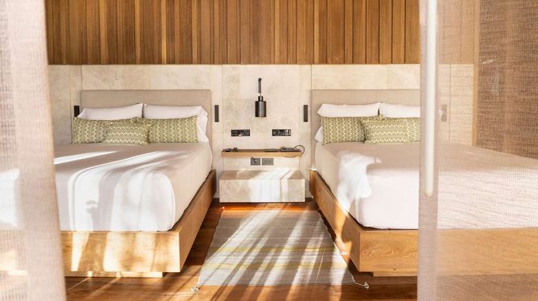 <b>Banyan Tree Mayakoba Pool</b>. Images powered by <a href="https://iceportal.shijigroup.com/" title="IcePortal" target="_blank">IcePortal</a>.
