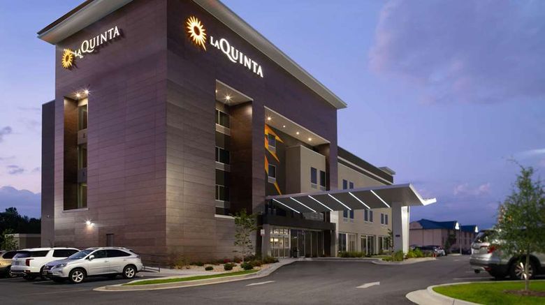 La Quinta Inn  and  Suites by Wyndham Exterior. Images powered by <a href="https://iceportal.shijigroup.com" target="_blank" rel="noopener">Ice Portal</a>.