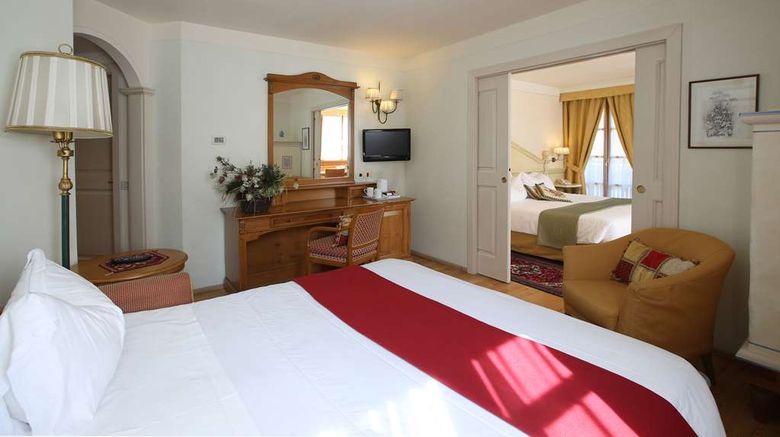 <b>Alpen Suite Hotel Suite</b>. Images powered by <a href="https://iceportal.shijigroup.com/" title="IcePortal" target="_blank">IcePortal</a>.