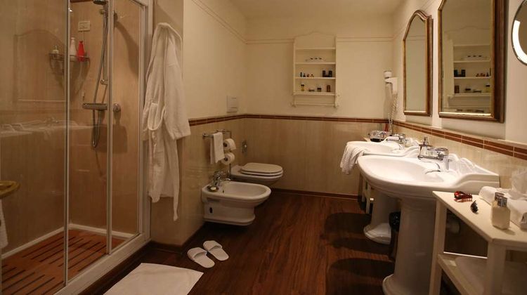 Alpen Suite Hotel Room