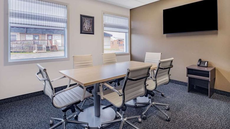 <b>Super 8 by Wyndham Moosonee Meeting</b>. Images powered by <a href="https://iceportal.shijigroup.com/" title="IcePortal" target="_blank">IcePortal</a>.