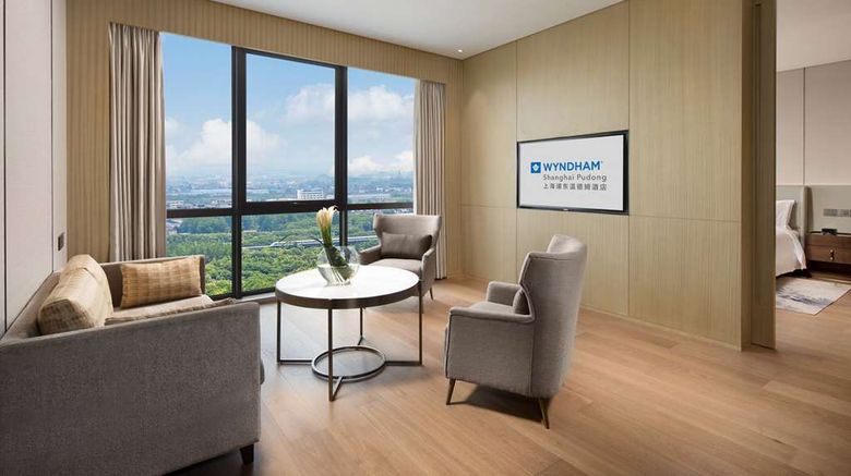 <b>Wyndham Shanghai Pudong Room</b>. Images powered by <a href="https://iceportal.shijigroup.com/" title="IcePortal" target="_blank">IcePortal</a>.