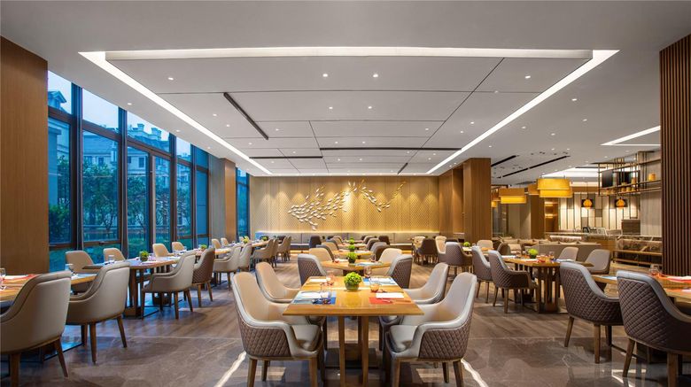 <b>Wyndham Shanghai Pudong Restaurant</b>. Images powered by <a href="https://iceportal.shijigroup.com/" title="IcePortal" target="_blank">IcePortal</a>.