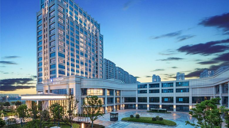 <b>Wyndham Shanghai Pudong Exterior</b>. Images powered by <a href="https://iceportal.shijigroup.com/" title="IcePortal" target="_blank">IcePortal</a>.
