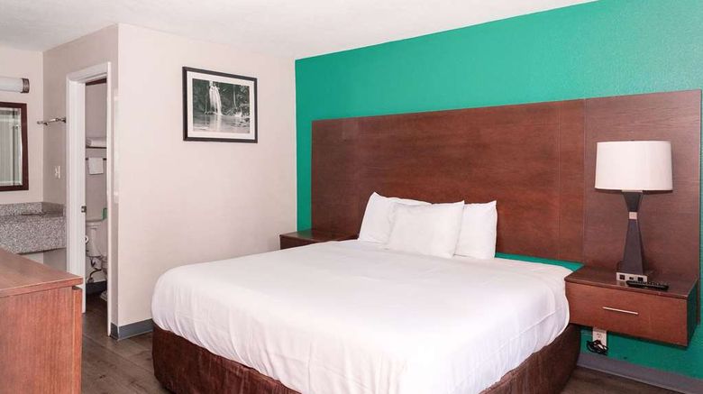 <b>Rodeway Inn Augusta North Washington Rd Room</b>. Images powered by <a href="https://iceportal.shijigroup.com/" title="IcePortal" target="_blank">IcePortal</a>.