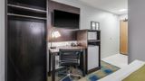 <b>Quality Inn Room</b>. Images powered by <a href="https://iceportal.shijigroup.com/" title="IcePortal" target="_blank">IcePortal</a>.