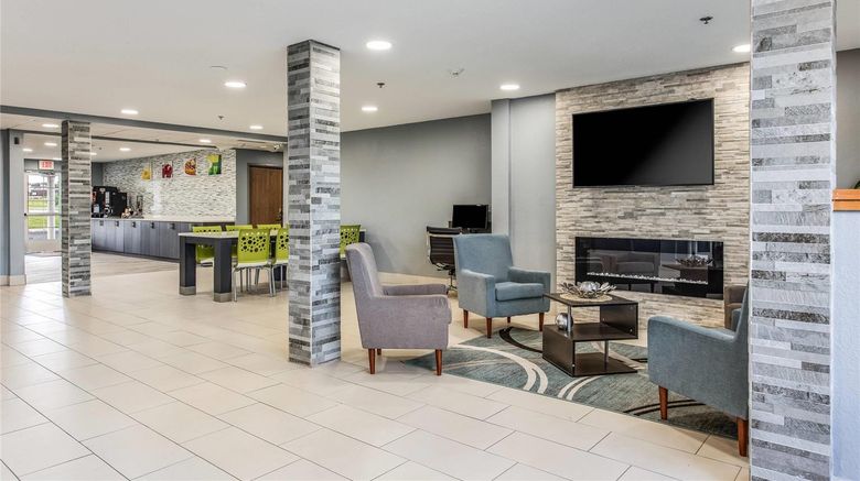 <b>Quality Inn Lobby</b>. Images powered by <a href="https://iceportal.shijigroup.com/" title="IcePortal" target="_blank">IcePortal</a>.