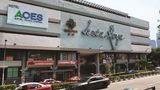 <b>Aces Hotel Exterior</b>. Images powered by <a href="https://iceportal.shijigroup.com/" title="IcePortal" target="_blank">IcePortal</a>.