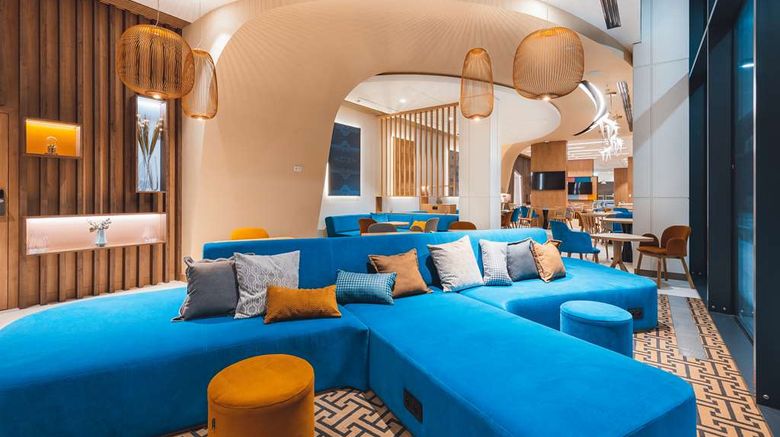 <b>Hampton by Hilton Warsaw Reduta Lobby</b>. Images powered by <a href="https://iceportal.shijigroup.com/" title="IcePortal" target="_blank">IcePortal</a>.