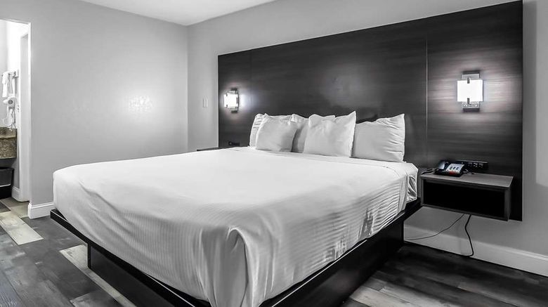 <b>SureStay Hotel by BW Oklahoma City West Room</b>. Images powered by <a href="https://iceportal.shijigroup.com/" title="IcePortal" target="_blank">IcePortal</a>.
