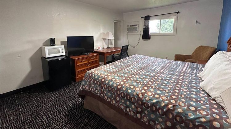 Rodeway Inn Flora Room